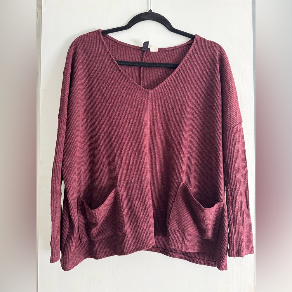 Urban Outfitters Burgundy Sweater Size Medium